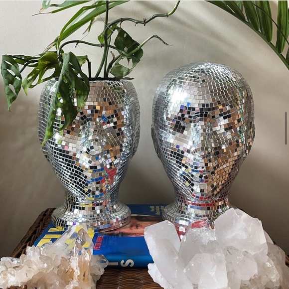 2HF - Picture 1 of 1